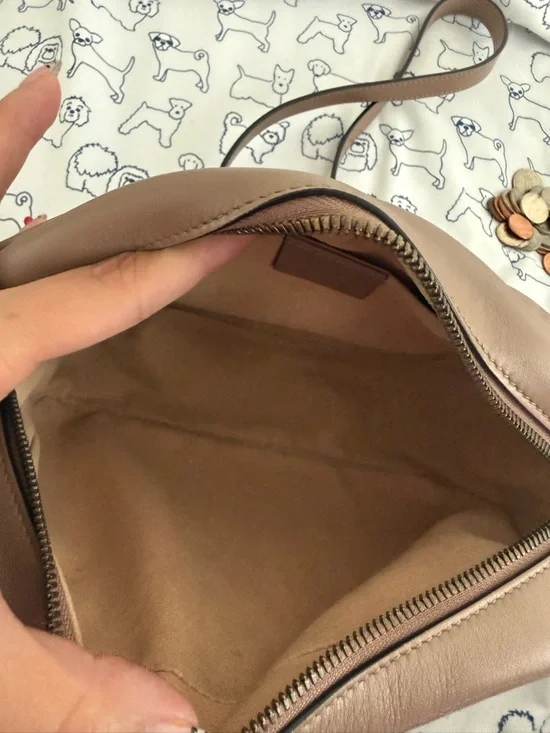 Gucci Beige Quilted Matelassé GG Marmont Crossbody Bag - Picture 6 of 6